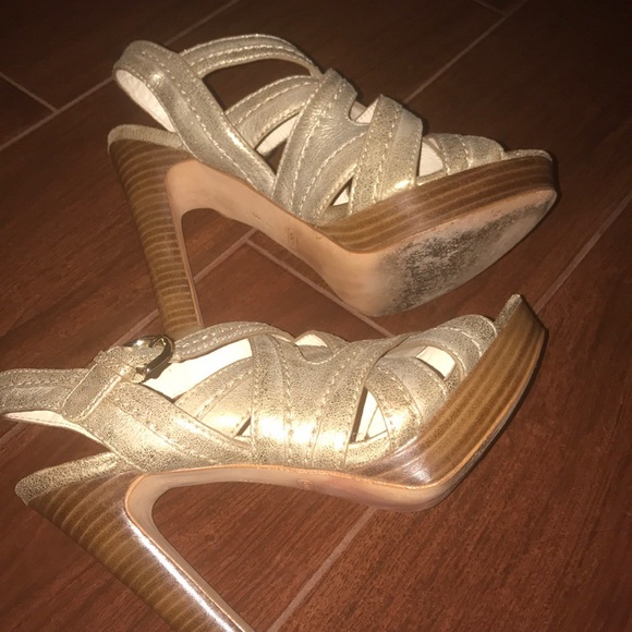 Coach gold leather strap heel - Picture 8 of 8